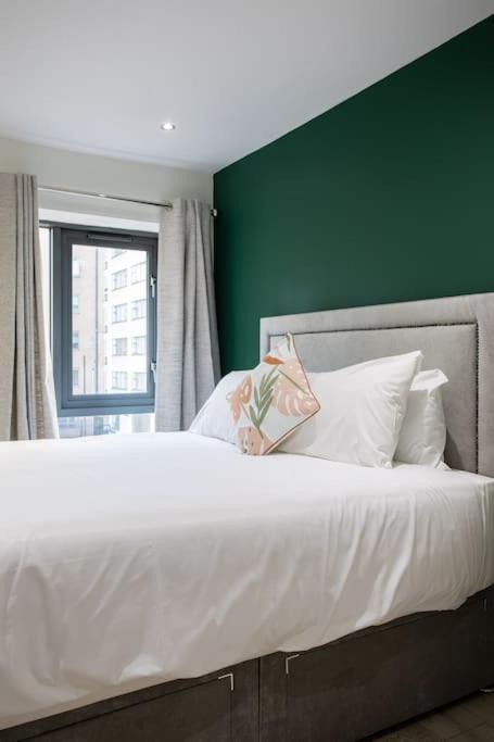 Luxury, Sleeps 6, City Centre Belfast Exteriér fotografie